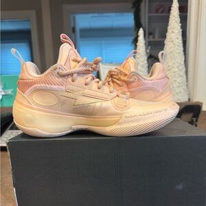 Way of Wade Li Ning 10 size 6.5 Sweet Orange